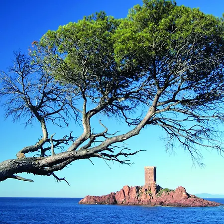 Apart Otel Pierre & La Promenade Des Bains