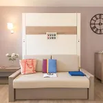 Pierre & La Promenade Des Bains Ξενοδοχείο με διαμερίσματα