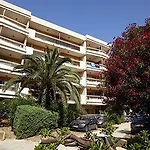 Pierre & La Promenade Des Bains Ξενοδοχείο με διαμερίσματα 2*