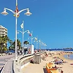 Pierre & La Promenade Des Bains Ξενοδοχείο με διαμερίσματα Saint-Raphaël