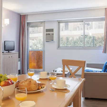 Апарт-отель Pierre & La Promenade Des Bains