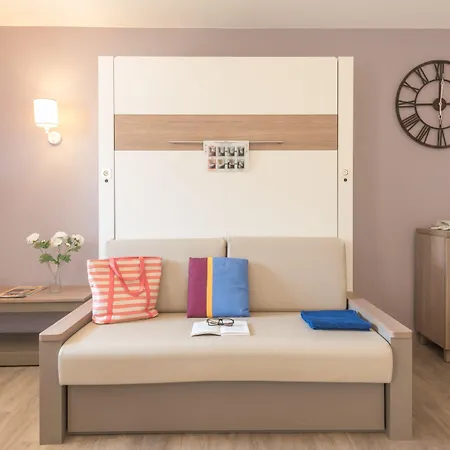 Pierre & La Promenade Des Bains 2* Сен-Рафаэль