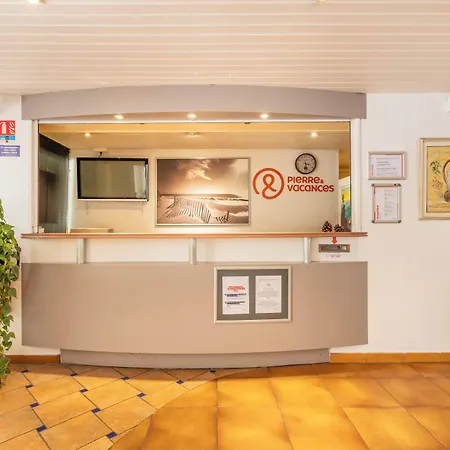 Апарт-отель Pierre & La Promenade Des Bains