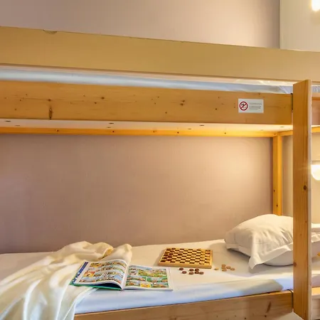 Апарт-отель Pierre & La Promenade Des Bains 2*