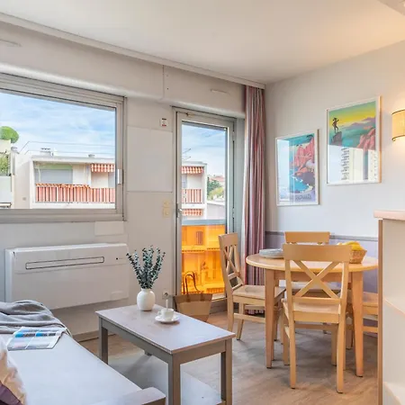Pierre & La Promenade Des Bains Aparthotel