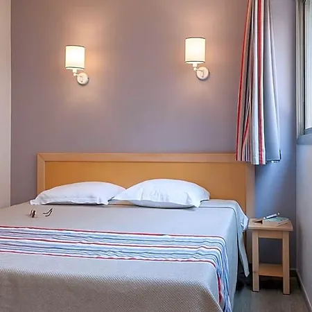 Aparthotel Pierre & La Promenade Des Bains Saint-Raphaël