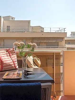 Pierre & La Promenade Des Bains Aparthotel 2*