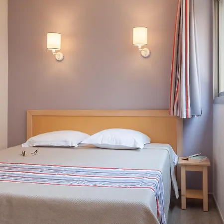 Aparthotel Pierre & La Promenade Des Bains Saint-Raphaël