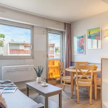 Aparthotel Pierre & La Promenade Des Bains