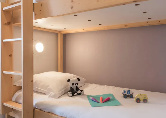 Pierre & La Promenade Des Bains Ξενοδοχείο με διαμερίσματα Saint-Raphaël