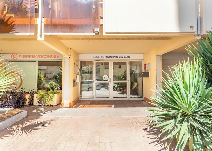 Aparthotel Pierre & La Promenade Des Bains Saint-Raphael (Var)