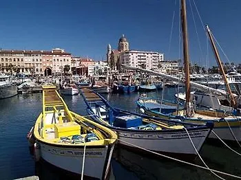 Pierre & La Promenade Des Bains 2* Saint-Raphaël